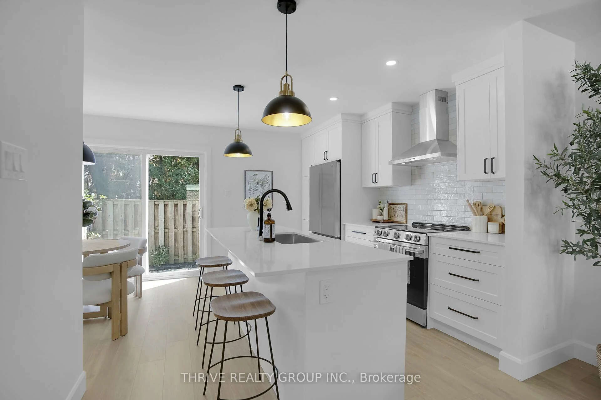70 Fiddlers Green Road 28, London North, On N6h 4r4