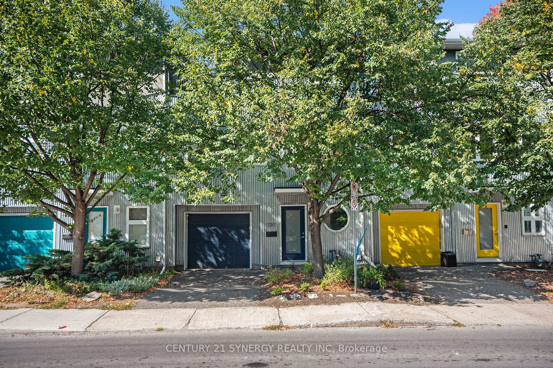 Att/Row/Townhouse in West Centre Town