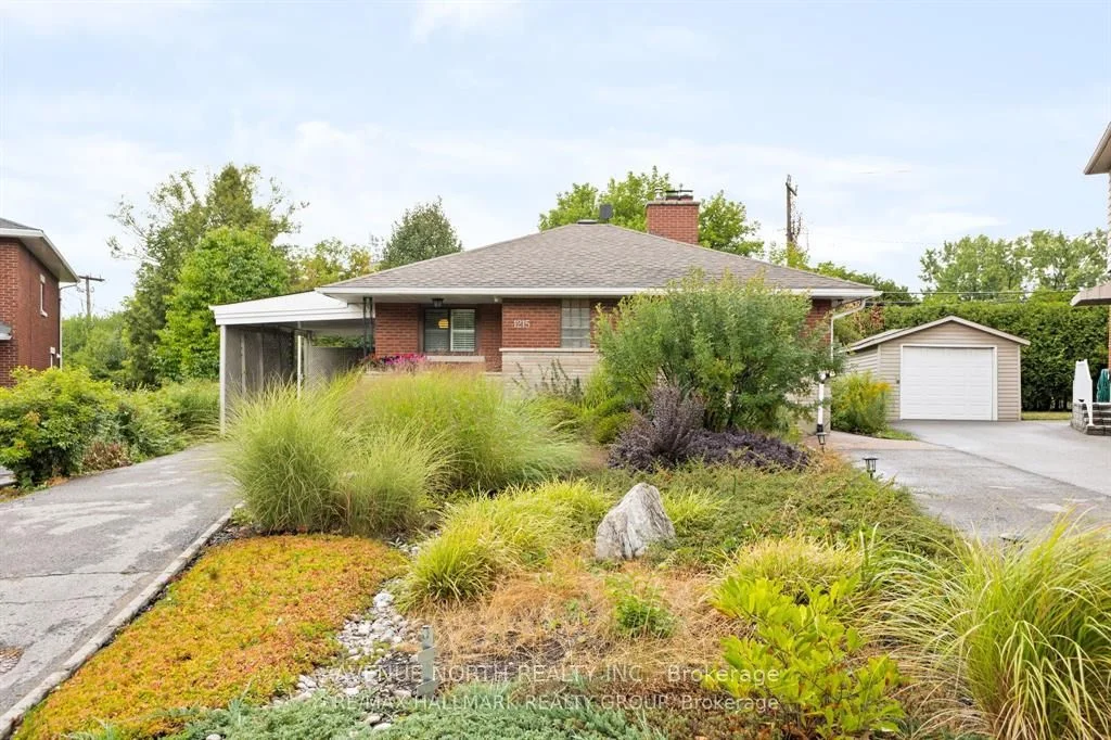 1215 Willowdale Avenue, Alta Vista and Area, ON K1H 7S5