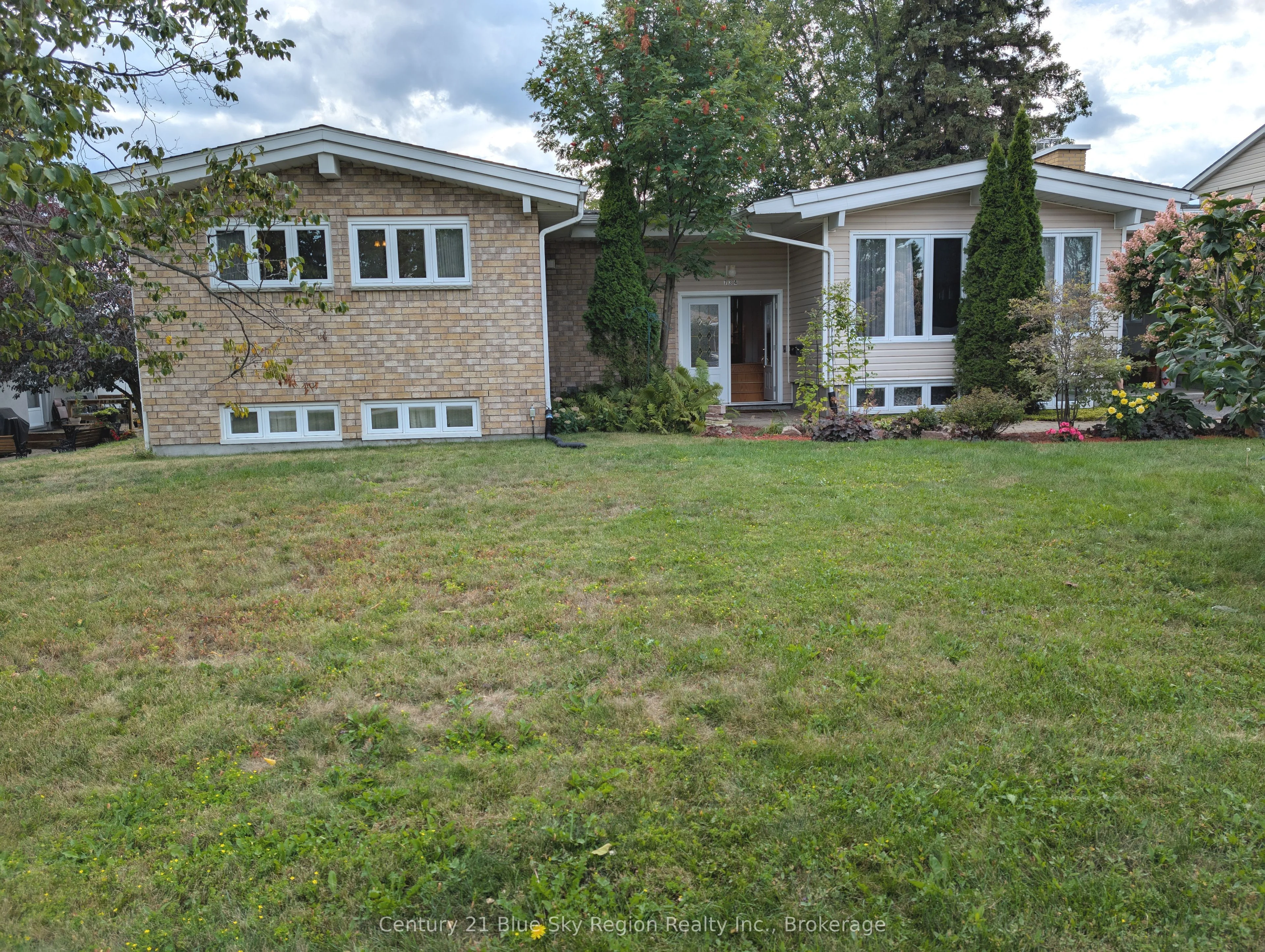 734 Birchwood Road, North Bay, ON P1B 4T6