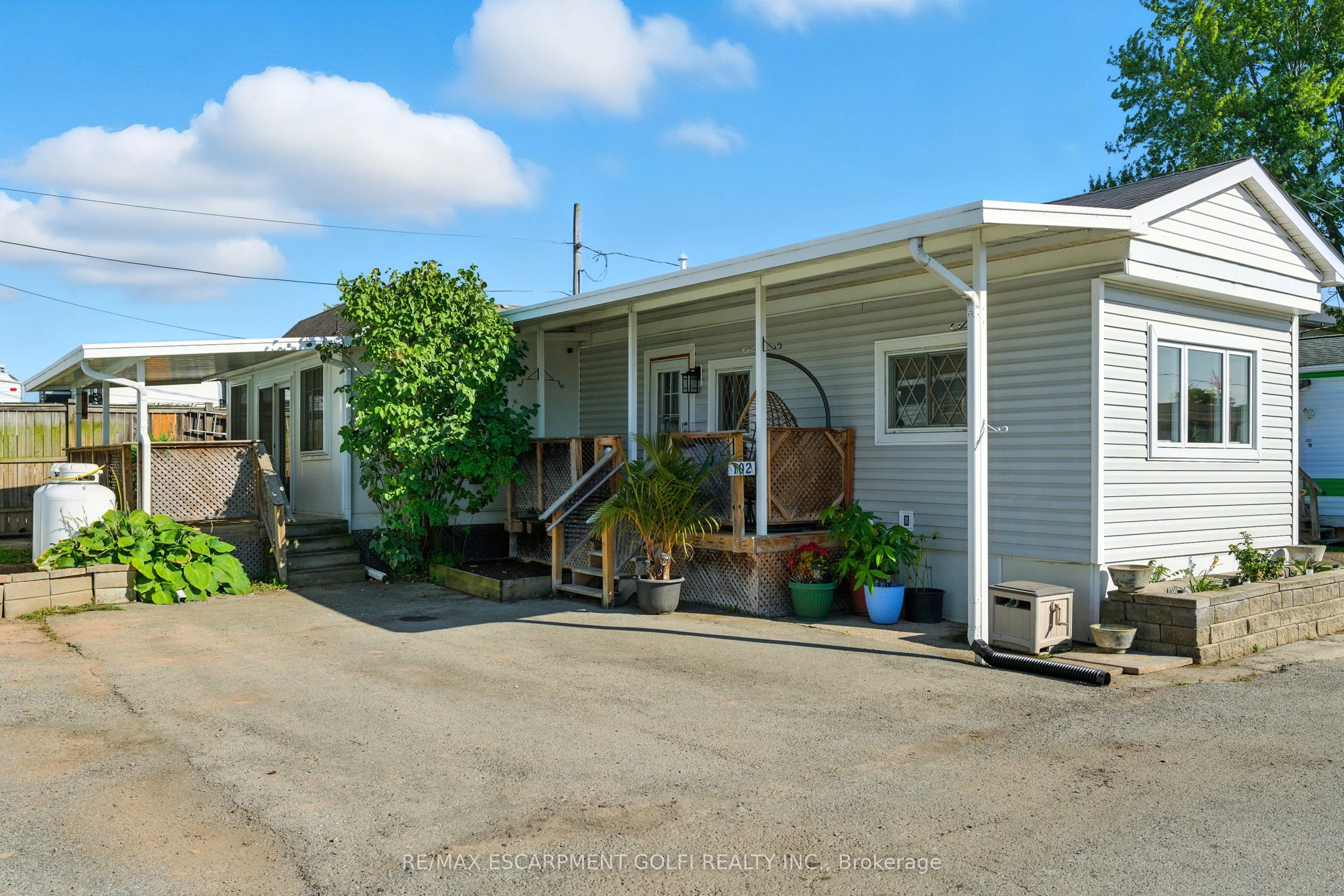 241 St. Paul Street W 102, St. Catharines, ON L2S 2E5