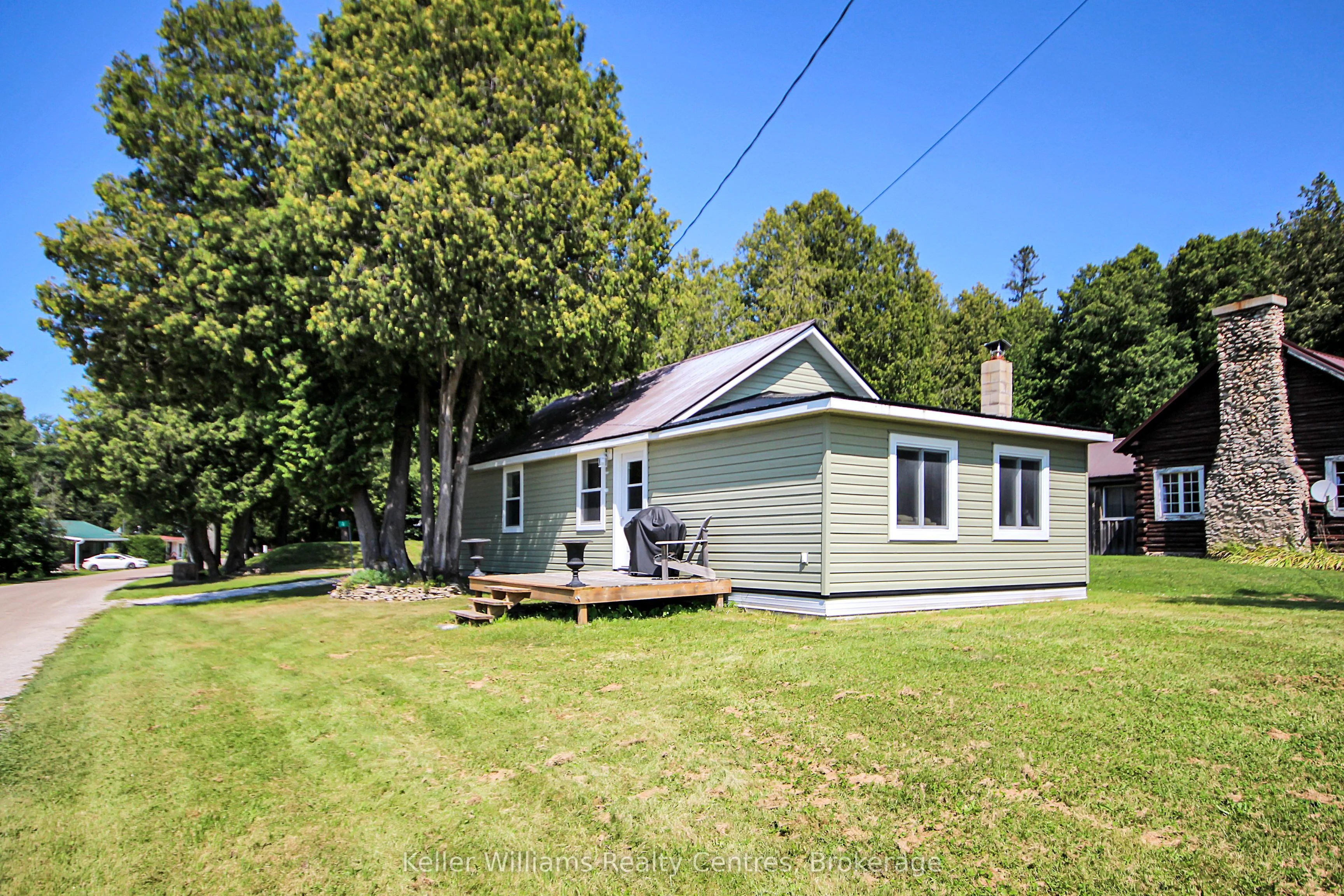 4 Woodstock Avenue, Northern Bruce Peninsula, On N0h 2m0
