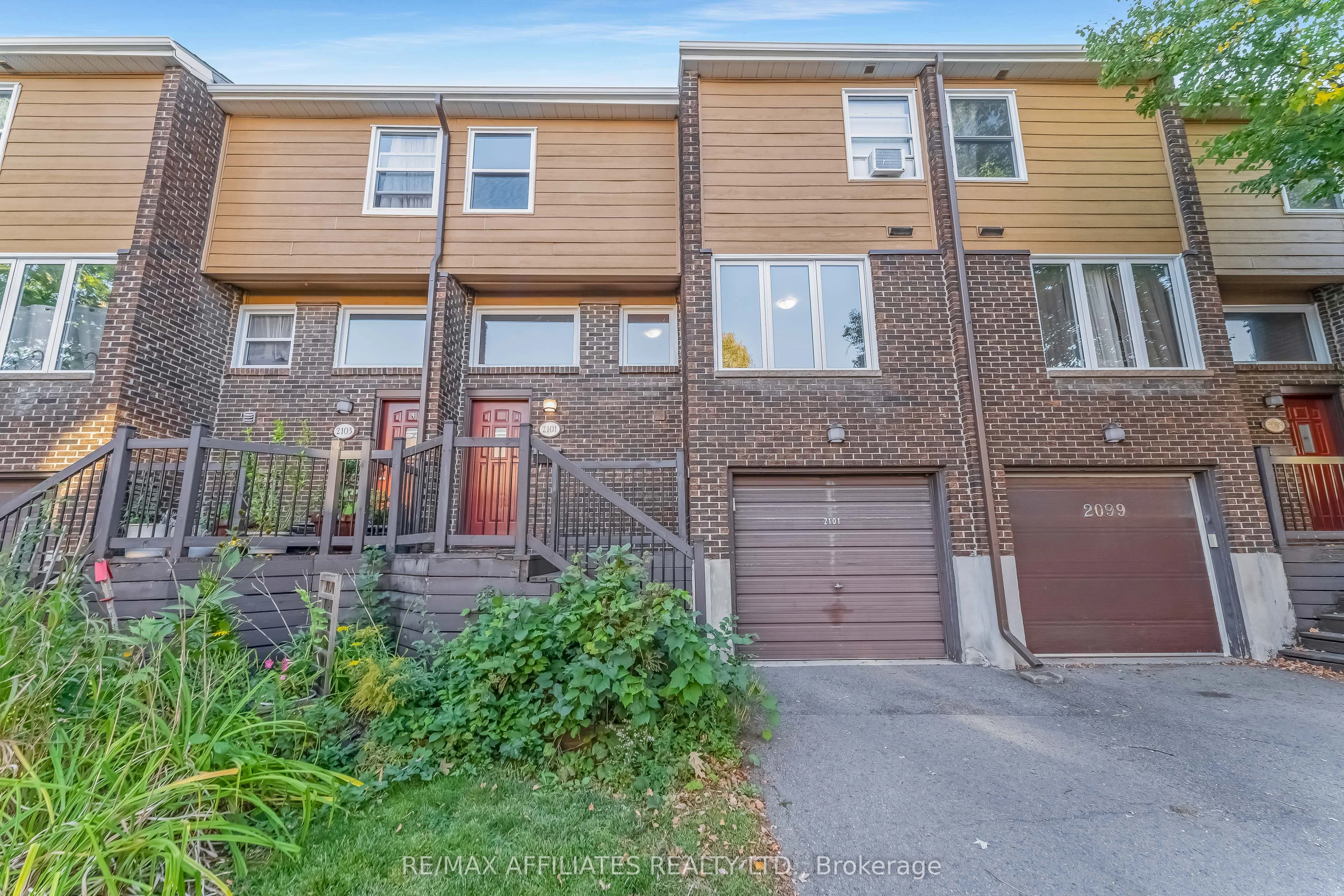 2101 Eric Crescent, Cyrville - Carson Grove - Pineview, ON K1B 4P5