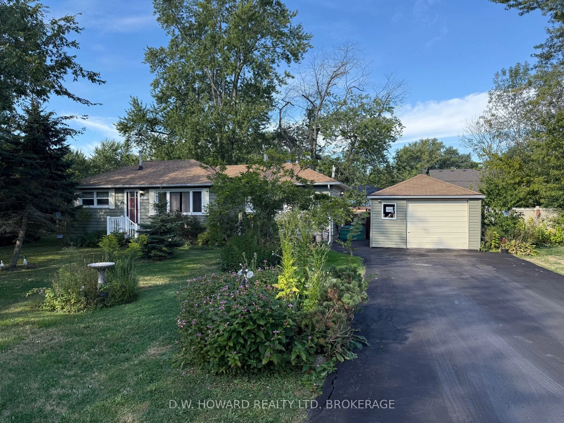 671 Parkdale Avenue, Fort Erie, ON L2A 5B5