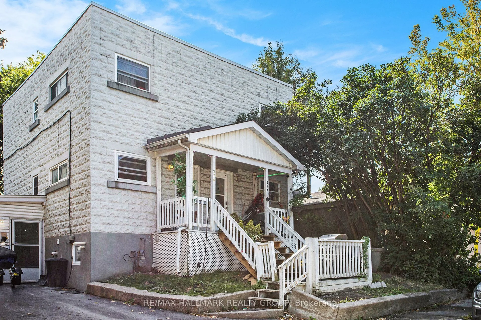 374-378 Montfort Street, Vanier and Kingsview Park, ON K1L 5N1