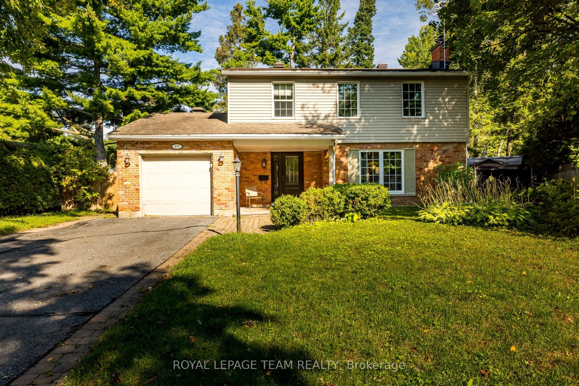 47 Glendenning Drive, South of Baseline to Knoxdale, ON K2H 7Z3