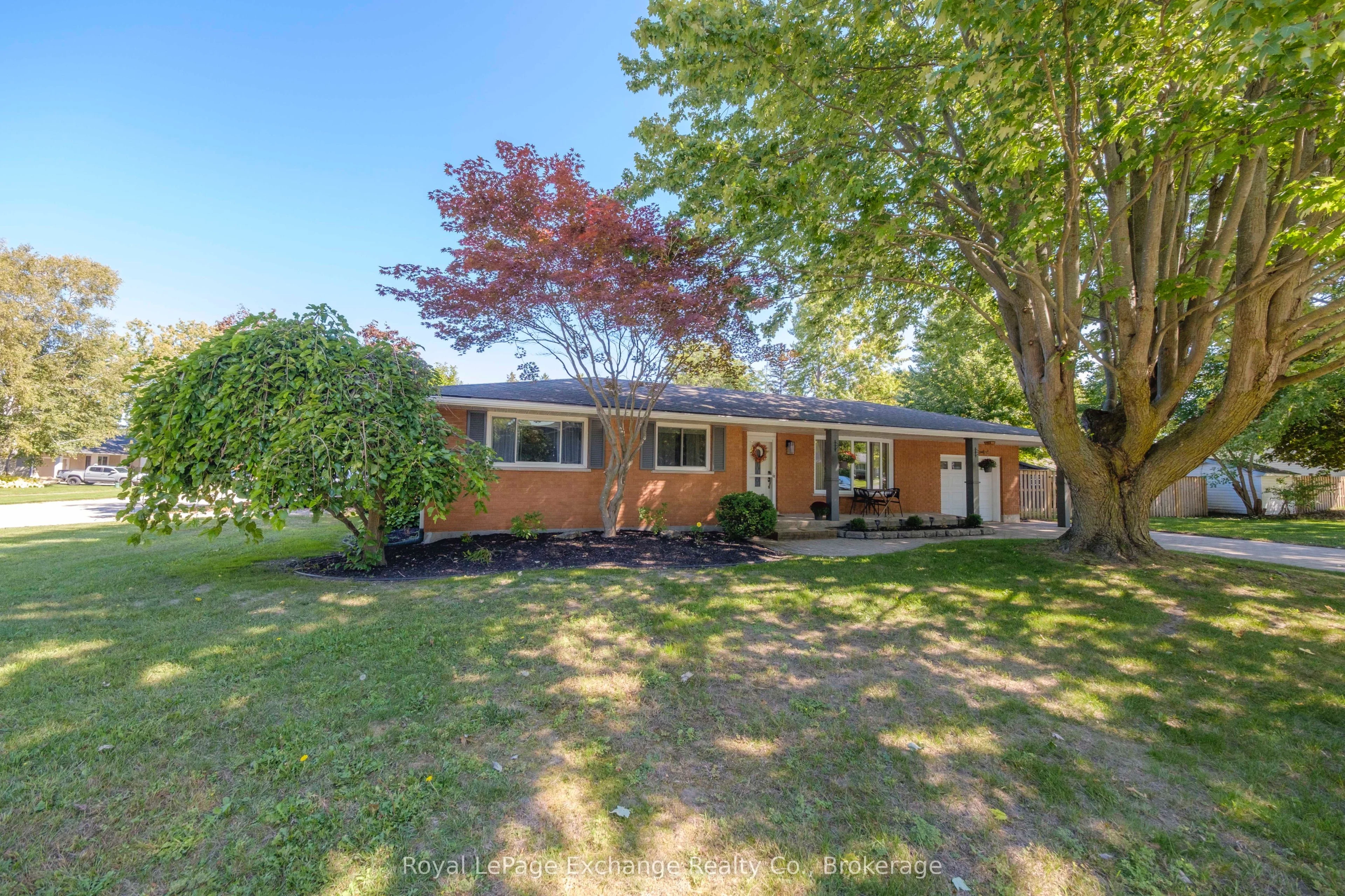 577 James Street, Saugeen Shores, On N0h 2c1