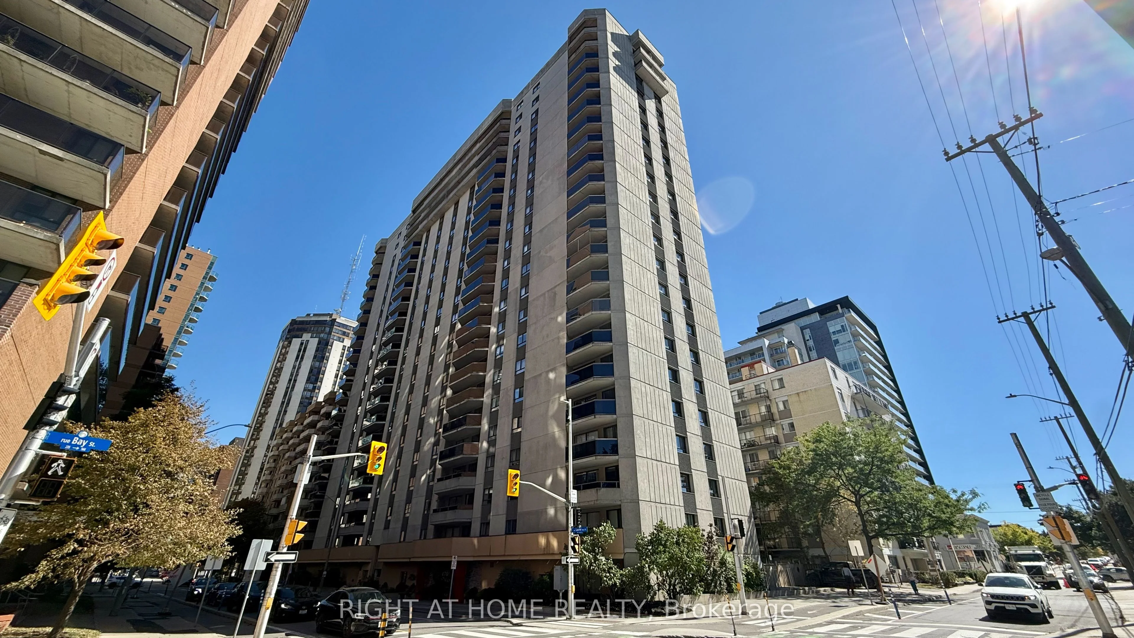 470 LAURIER Avenue W 2005, Ottawa Centre, ON K1R 7W9
