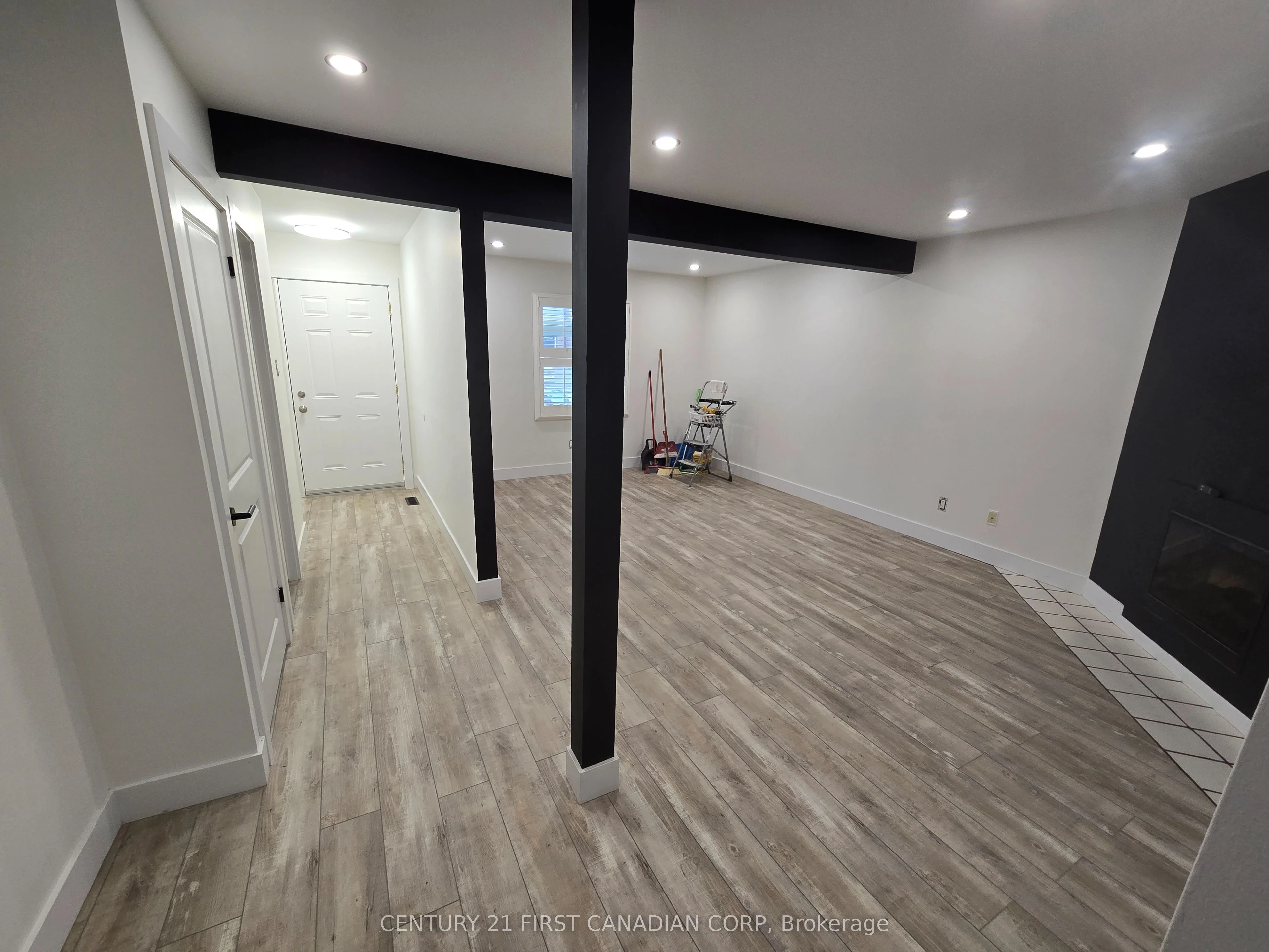 1294 Byron Baseline Road 1, London South, ON N6K 4G8
