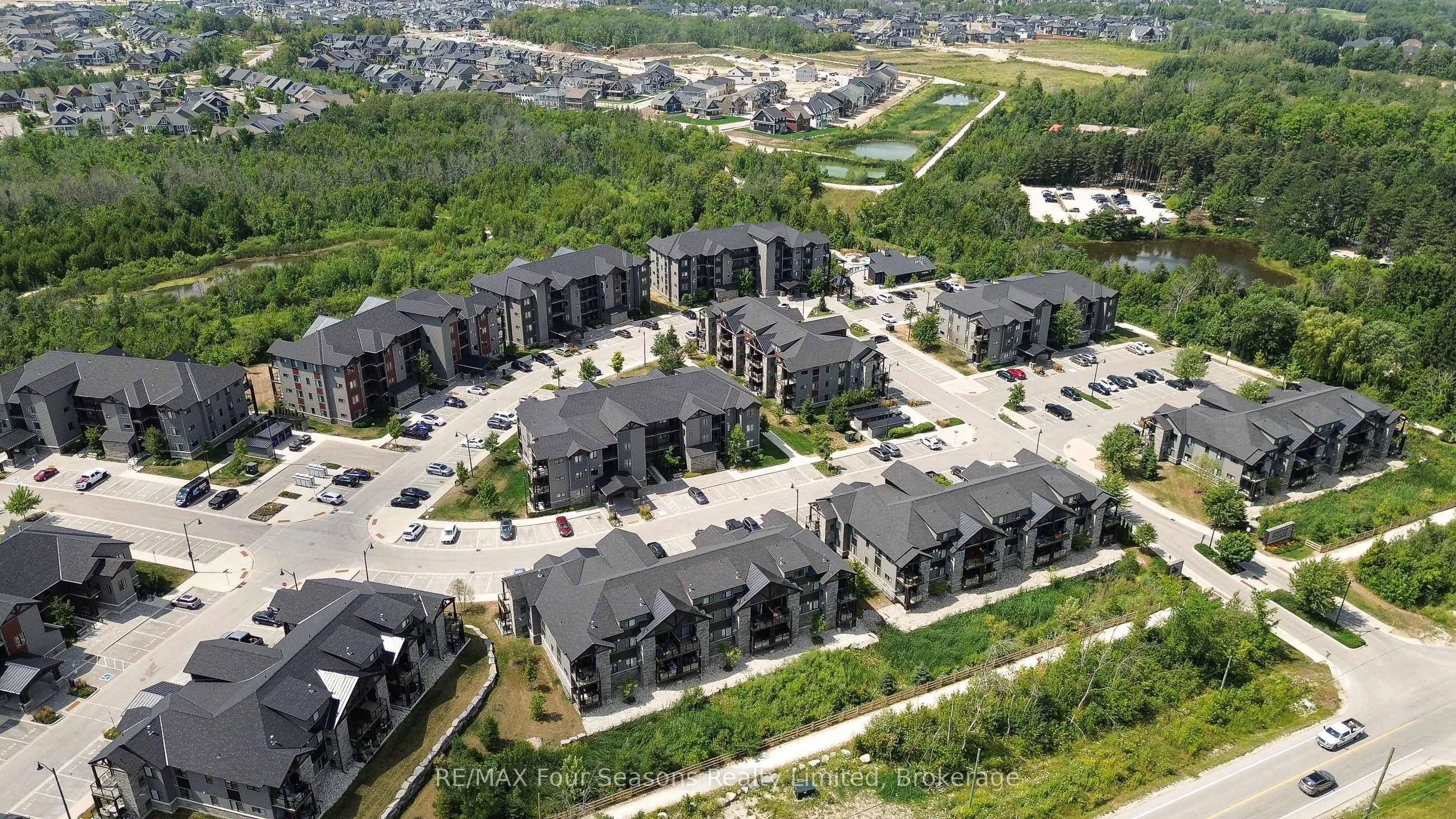 13 Beausoleil Lane 201, Blue Mountains, ON L9Y 2X5