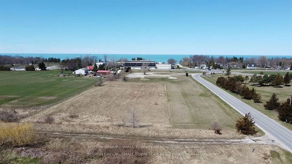 34055 Gore Road, Lambton Shores, ON N0M 1T0