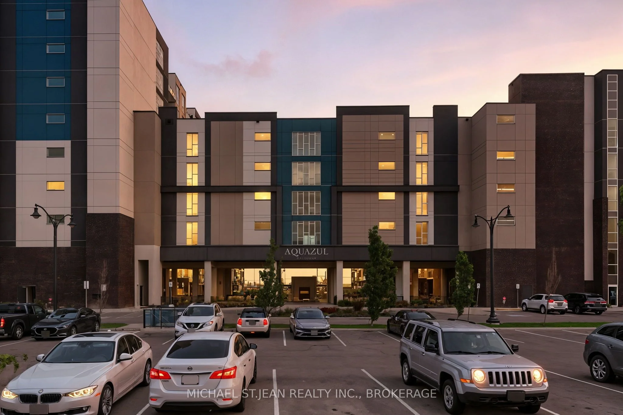 Condo Apartment in Grimsby