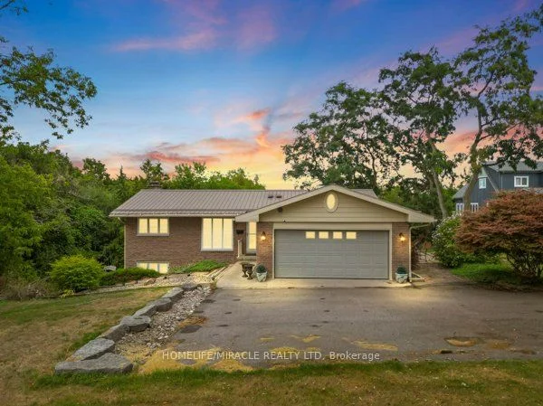 Detached in Prince Edward County