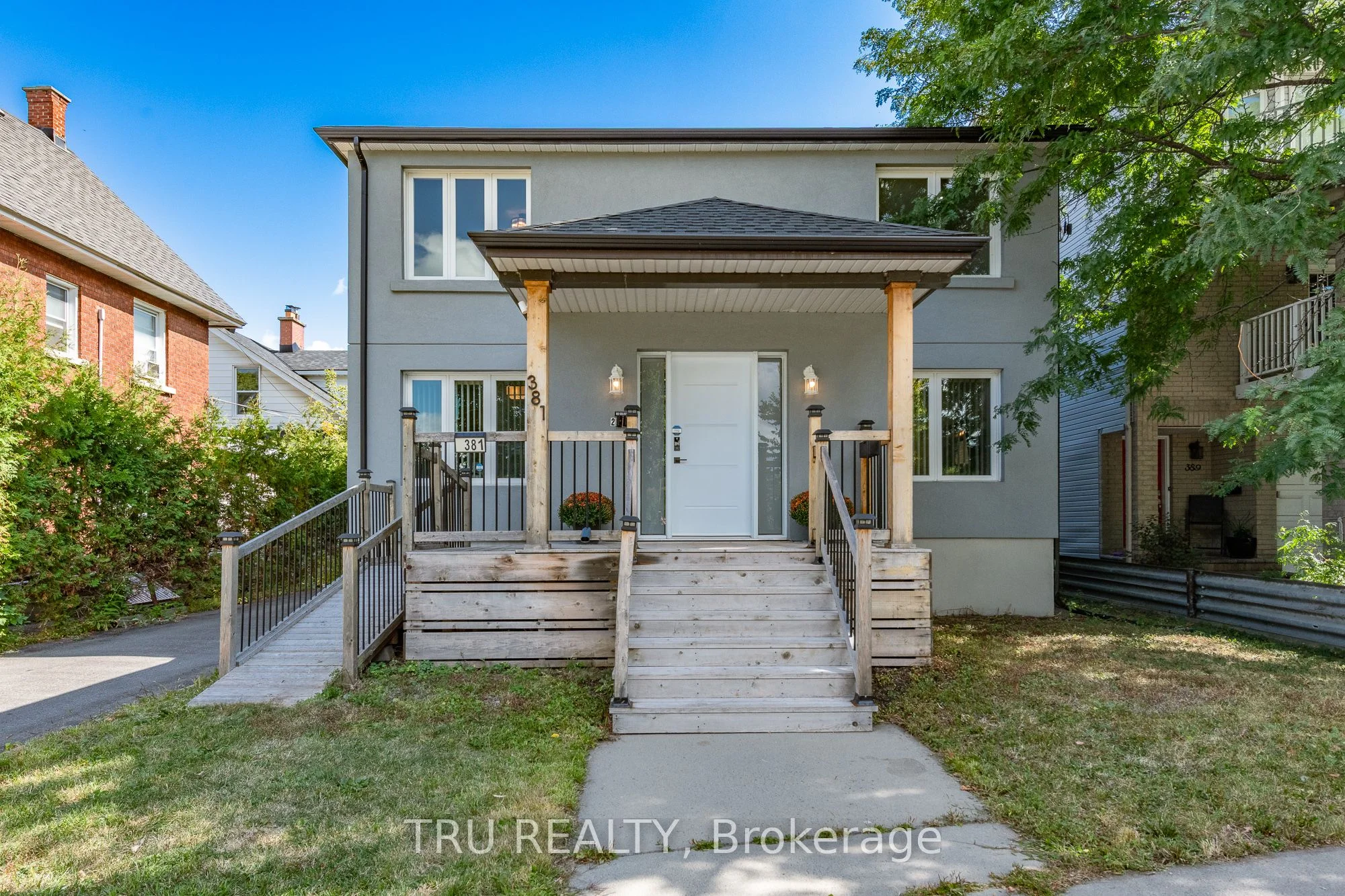 381 North River Road, Vanier and Kingsview Park, ON K1L 8C3