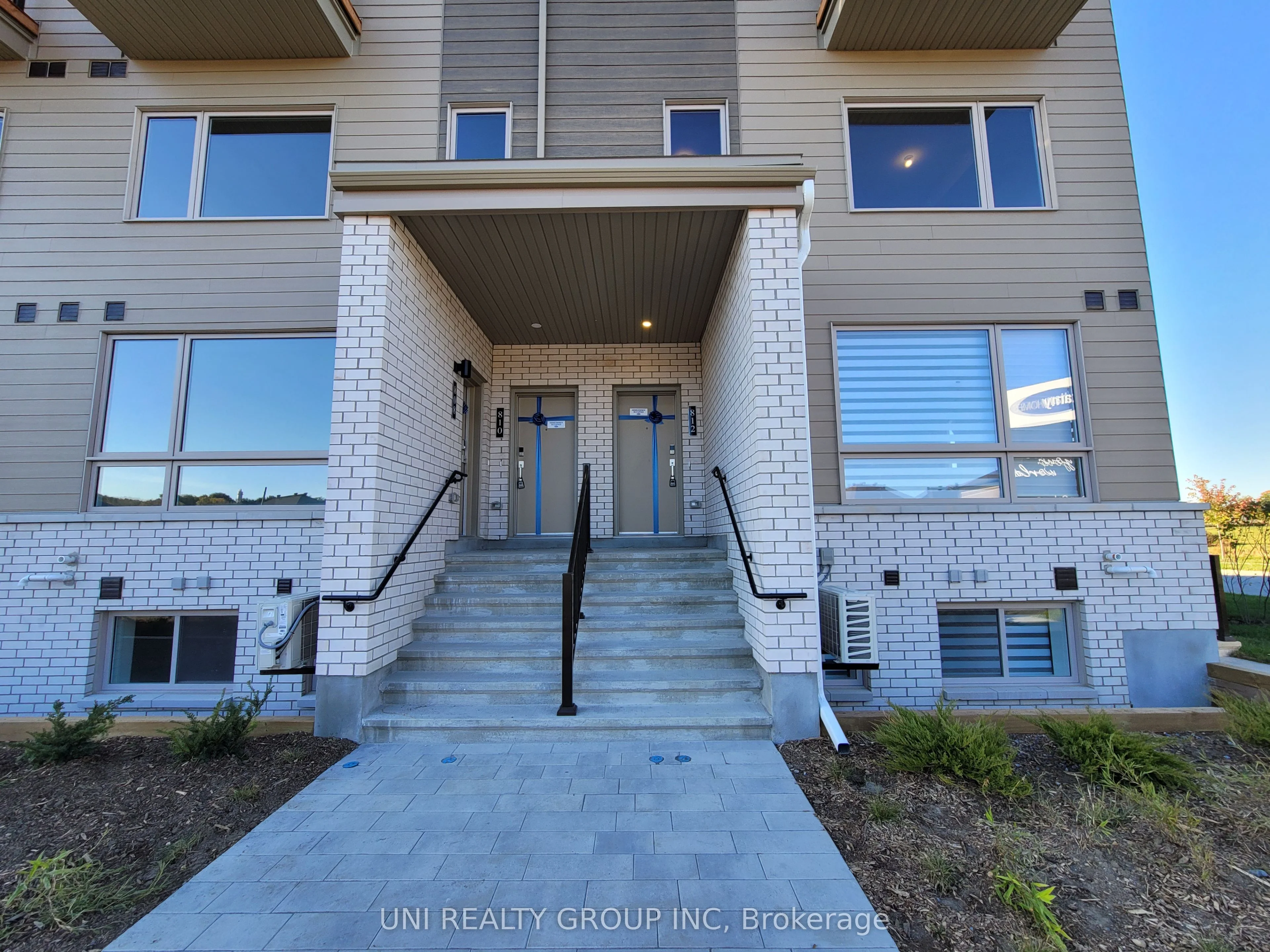 812 MISHI Private, Manor Park - Cardinal Glen and Area, ON K1K 5C5