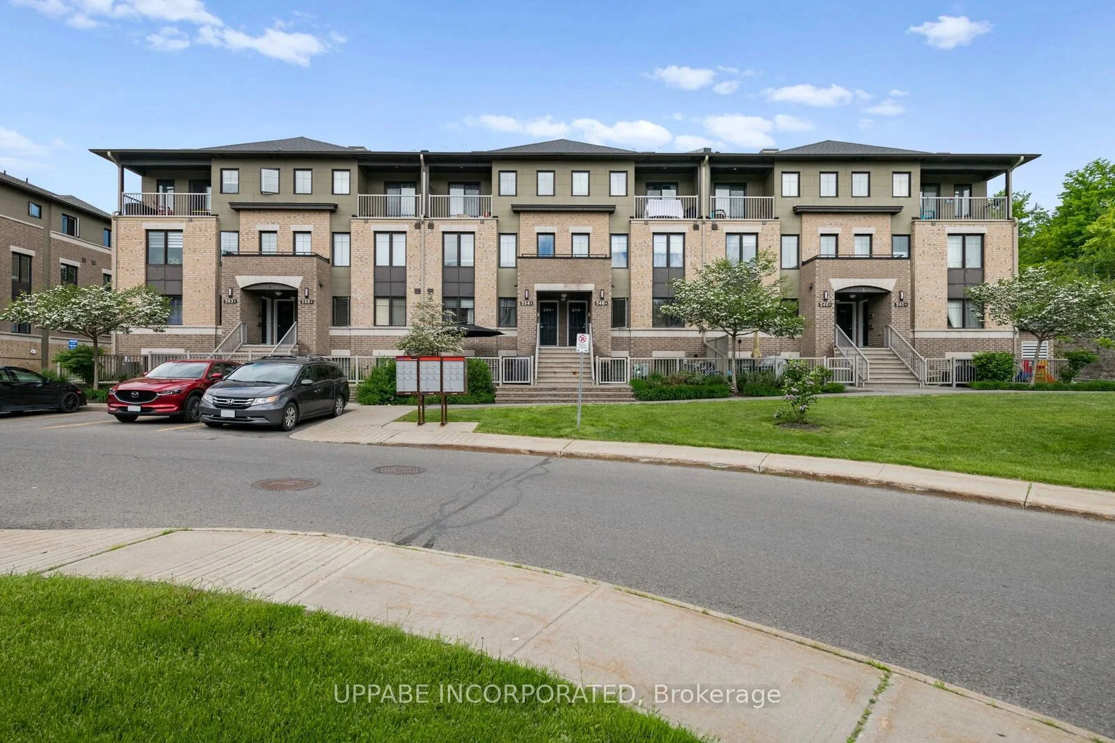 254 Titanium Private A, Orleans - Convent Glen and Area, ON K1C 0A5