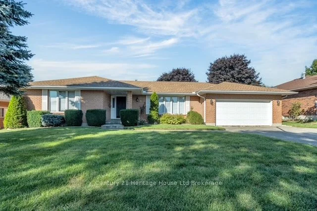 5 Thomas Avenue, Tillsonburg, ON N4G 5K8