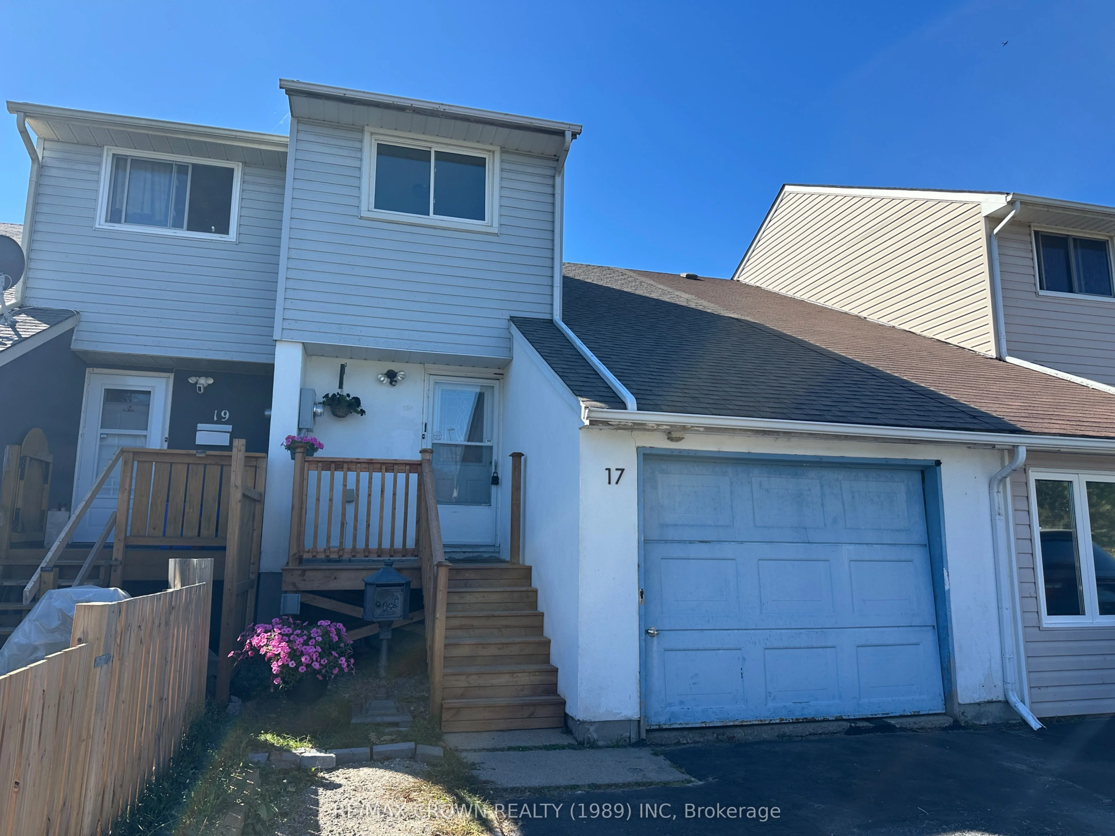 17 Blair Street, North Bay, On P1a 3v9