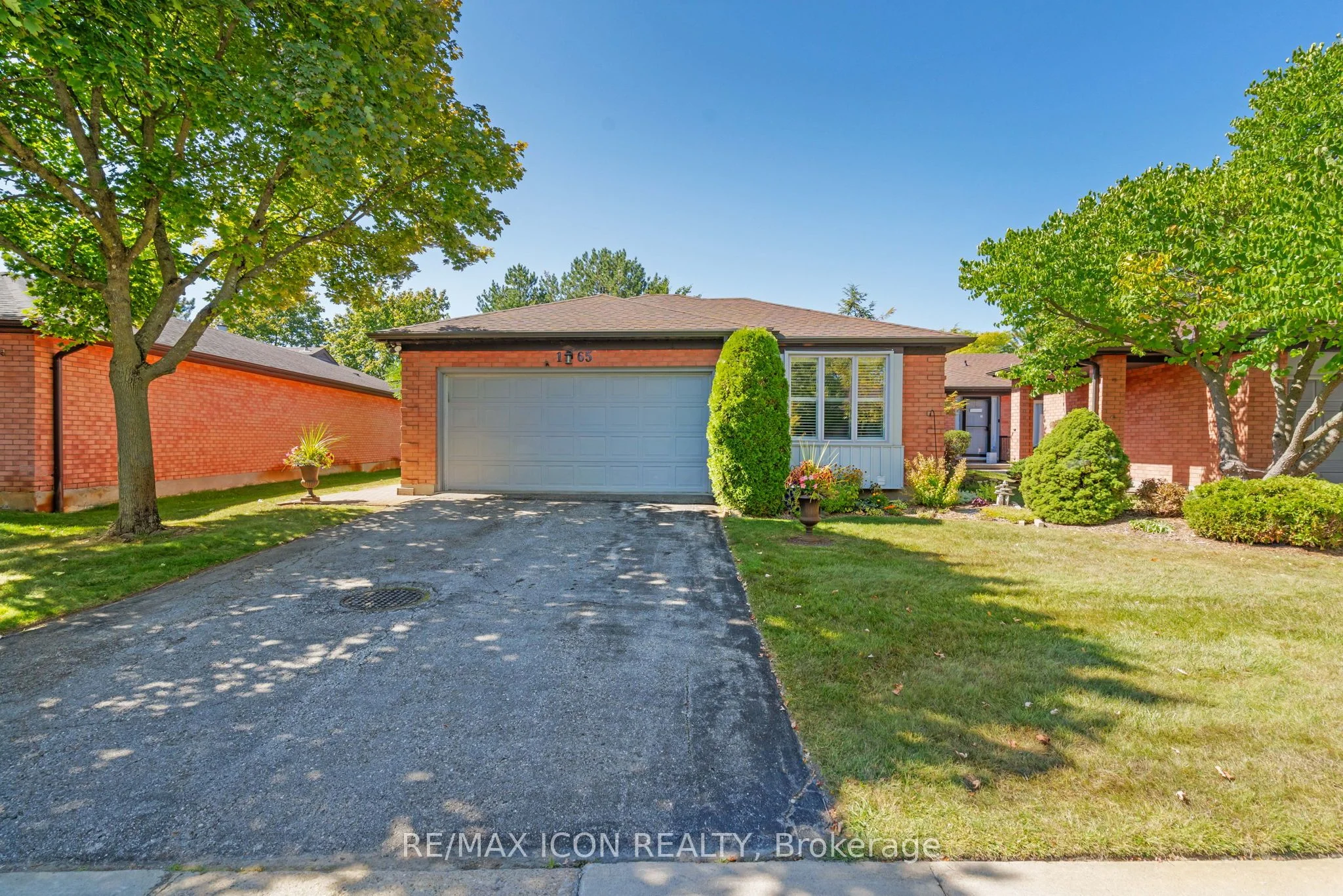 65 Fiddlers Green Road 1, London North, ON N6H 4V5