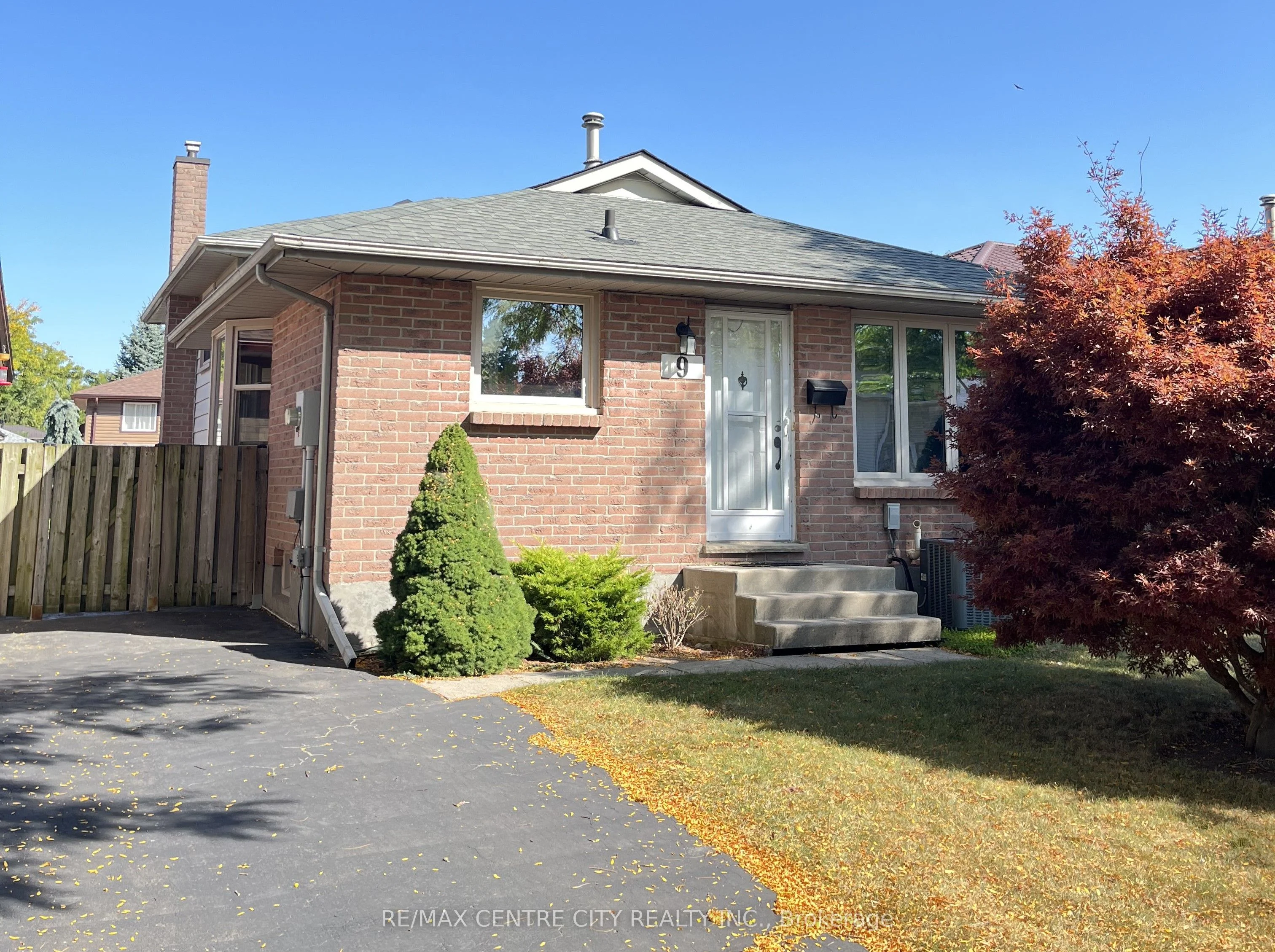 9 Speight Crescent, London East, ON N5V 3W2