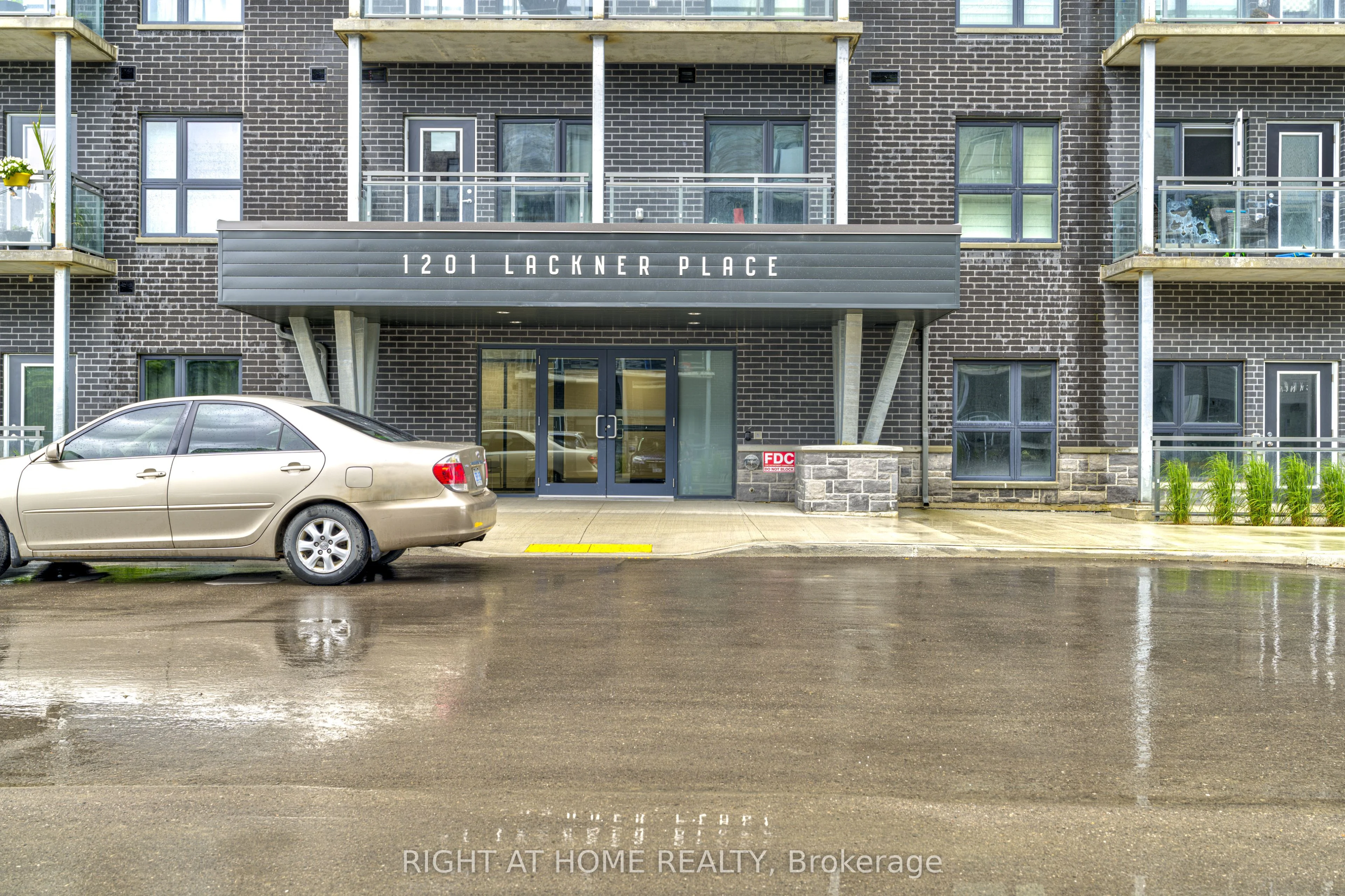 Condo Apartment in Kitchener