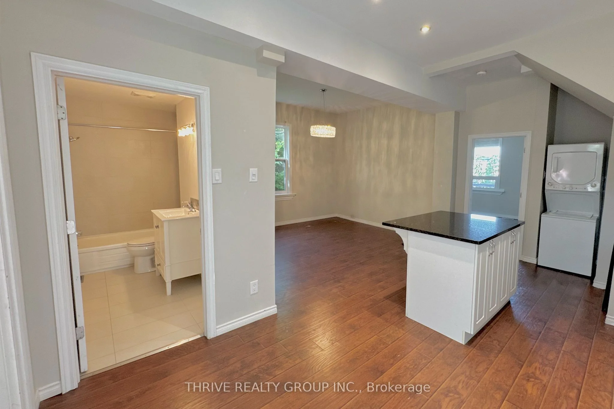 119 McClary Avenue Main, London South, ON N5Z 2A6