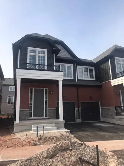 Semi-Detached in Erin