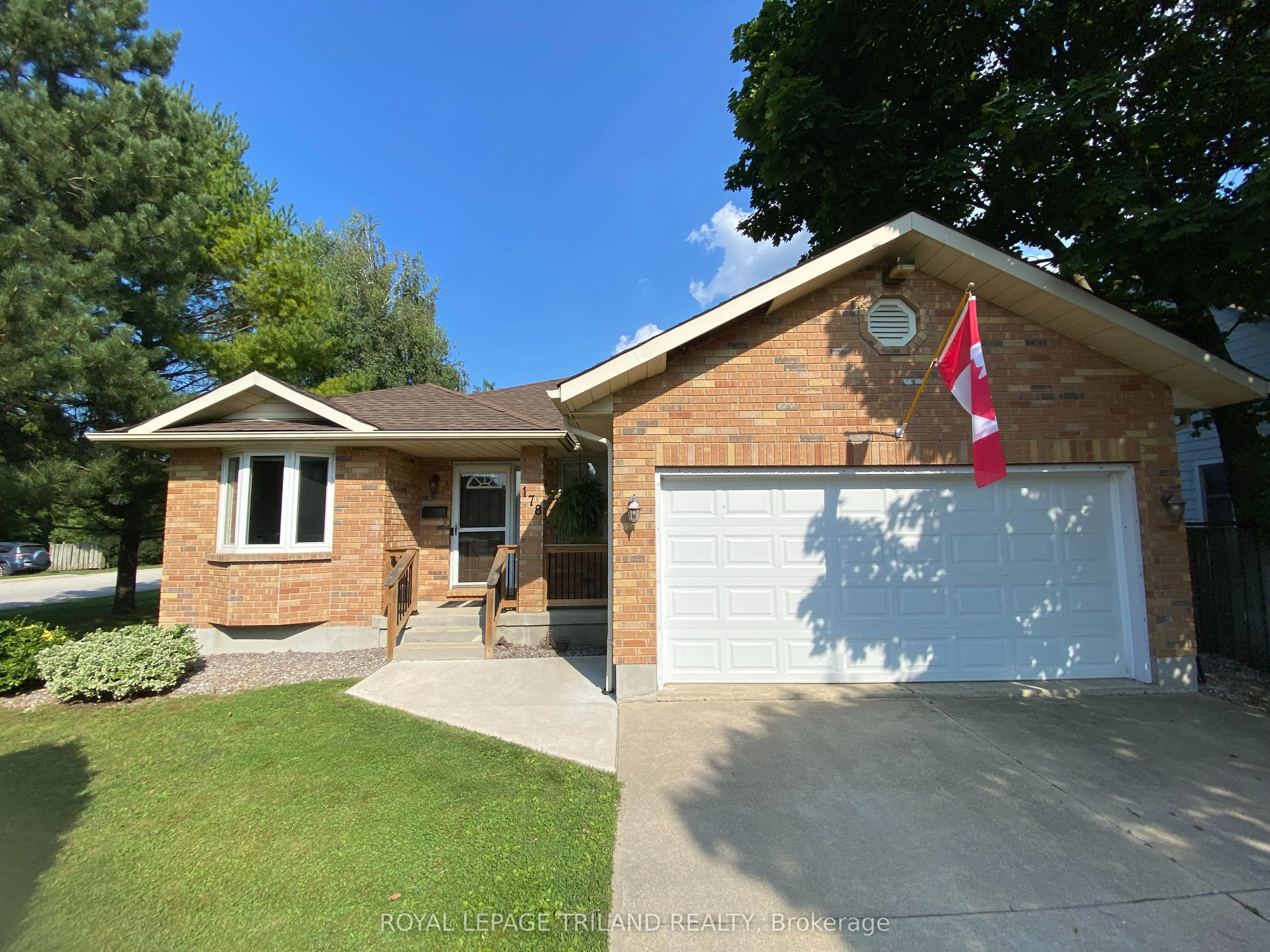 178 Pearl Street, Lambton Shores, ON N0M 2N0
