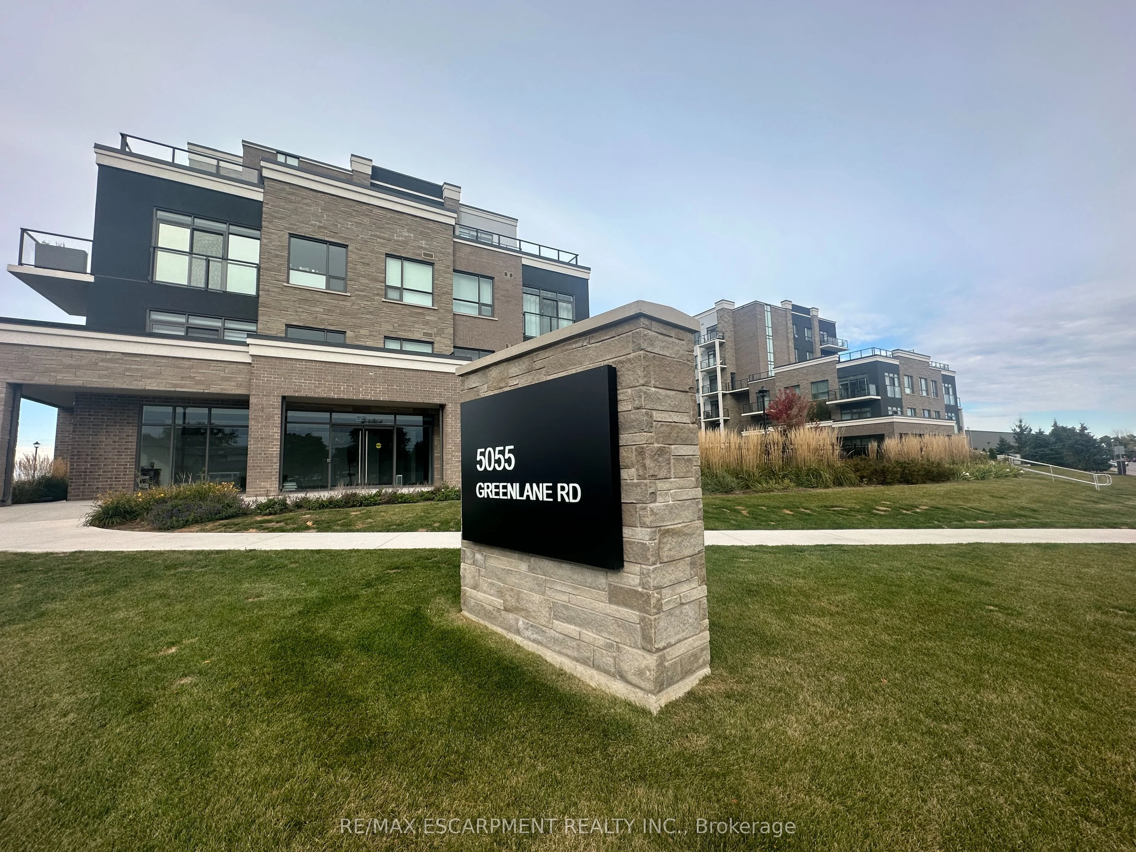 5055 Greenlane Road 337, West Lincoln, ON L3J 2J3