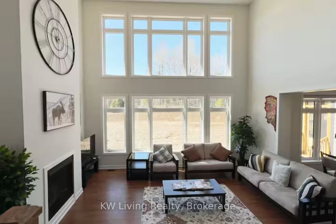 1001 Holly Meadow Court, Lake of Bays, ON P1H 2J6