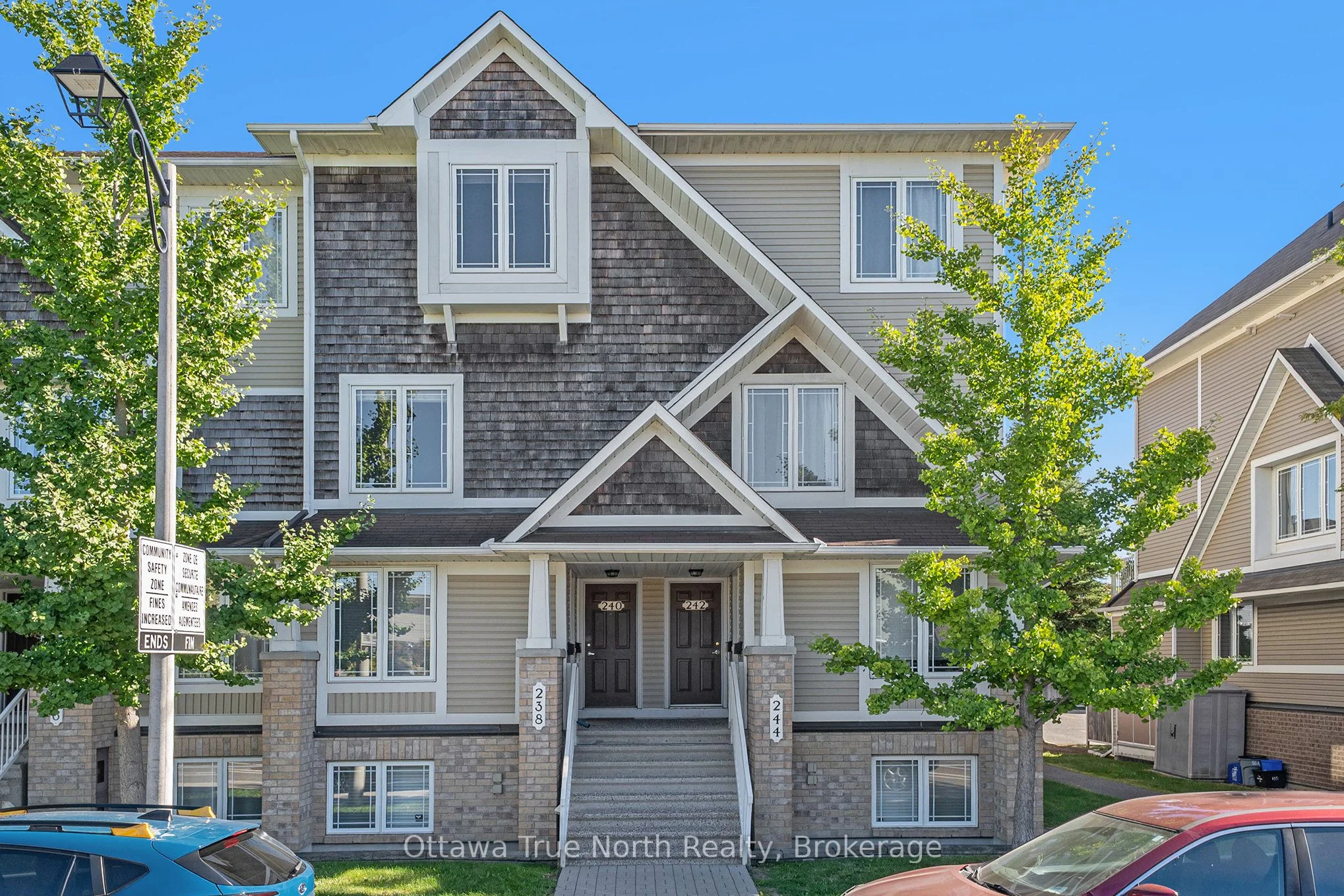 Condo Townhouse in Barrhaven