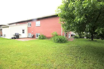 Triplex in Alta Vista and Area
