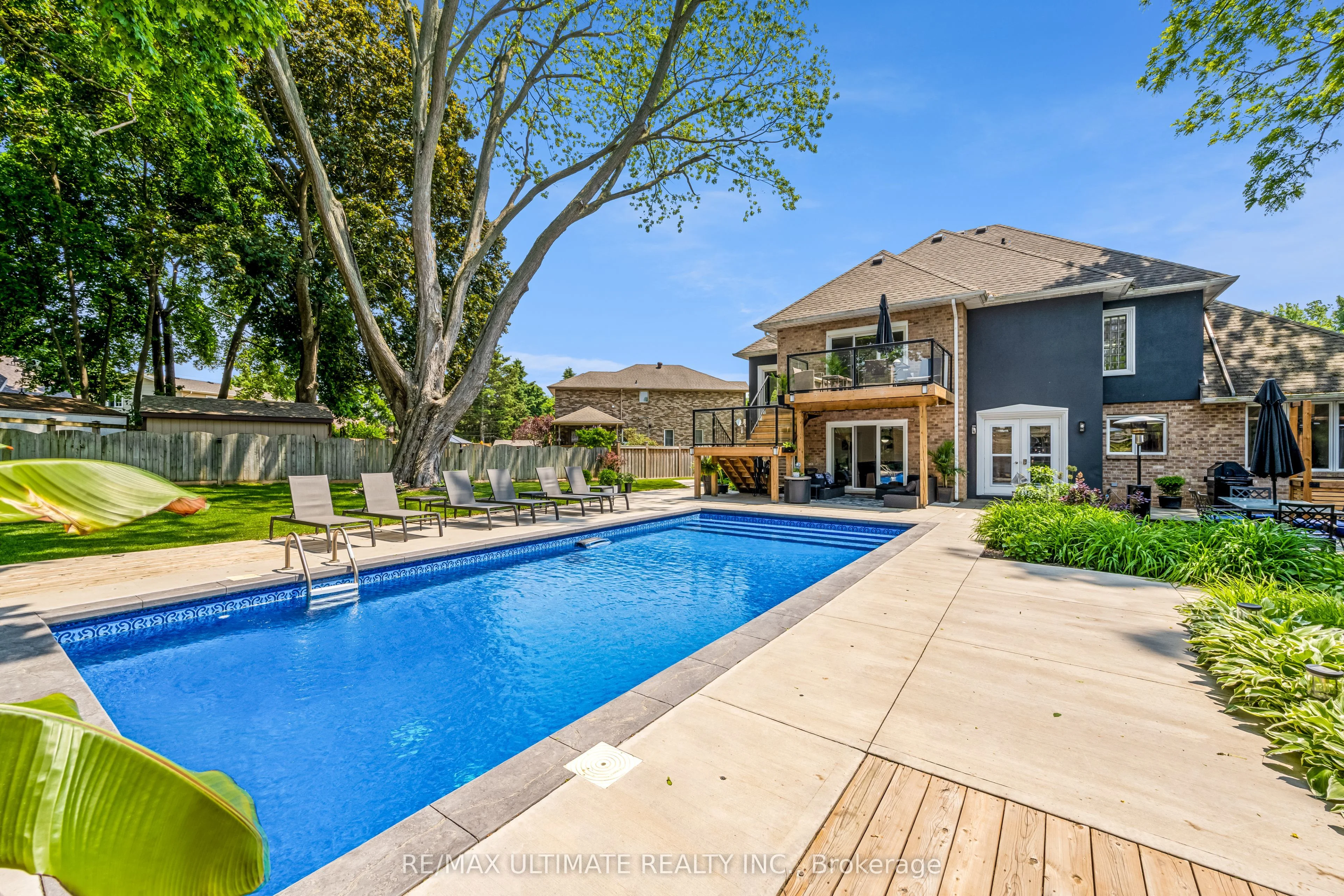 9 Karen Court, Pelham, ON L0S 1E4