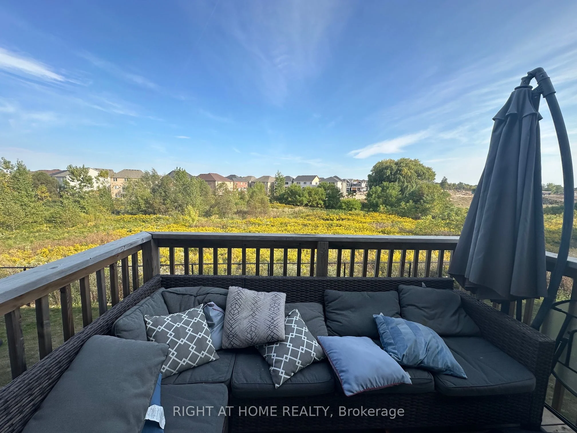 17 Cahill Drive Upper, Brantford, ON N3T 0V7