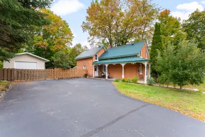 Detached in Pembroke