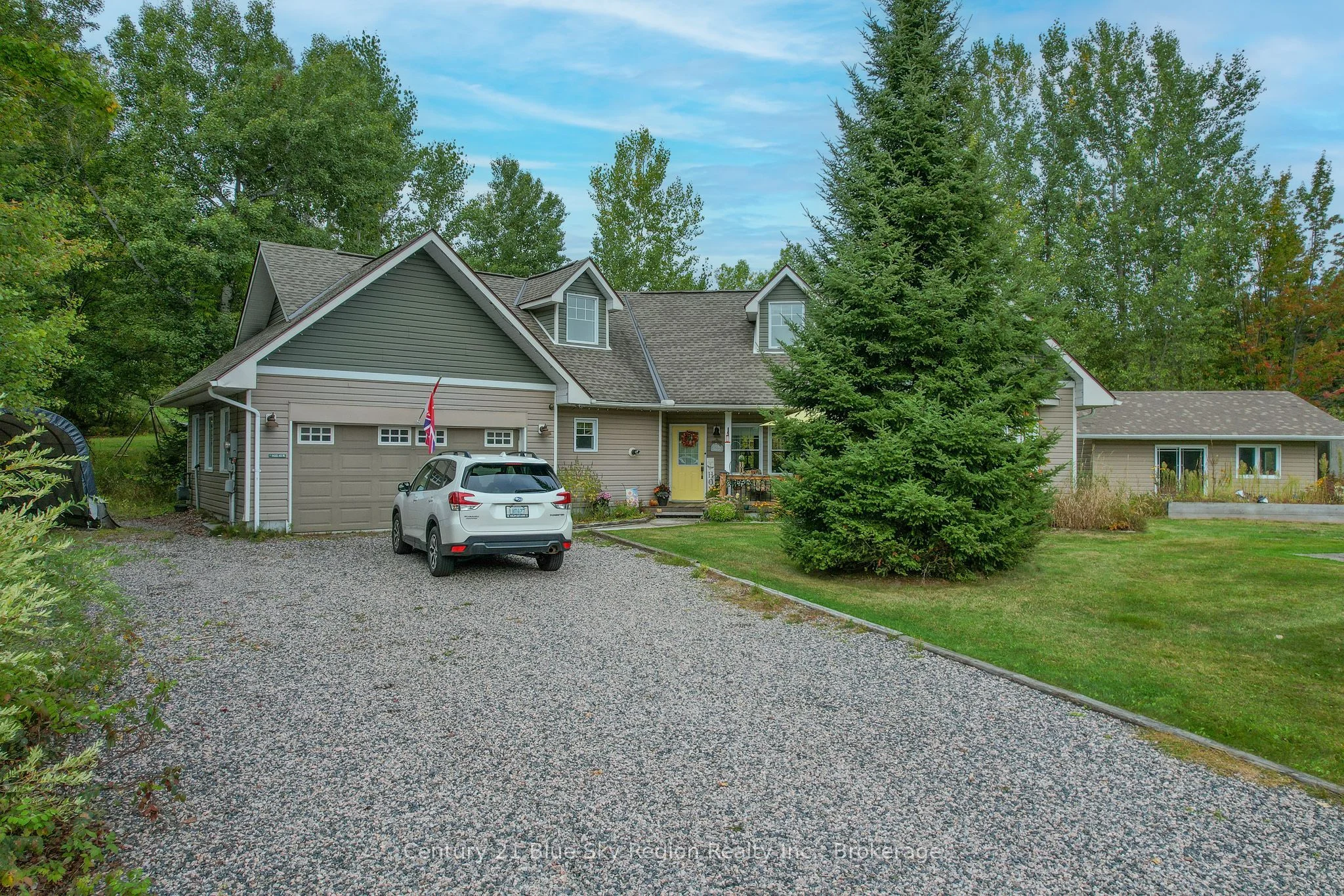 200 Memorial Park Drive E, Powassan, ON P0H 1Z0