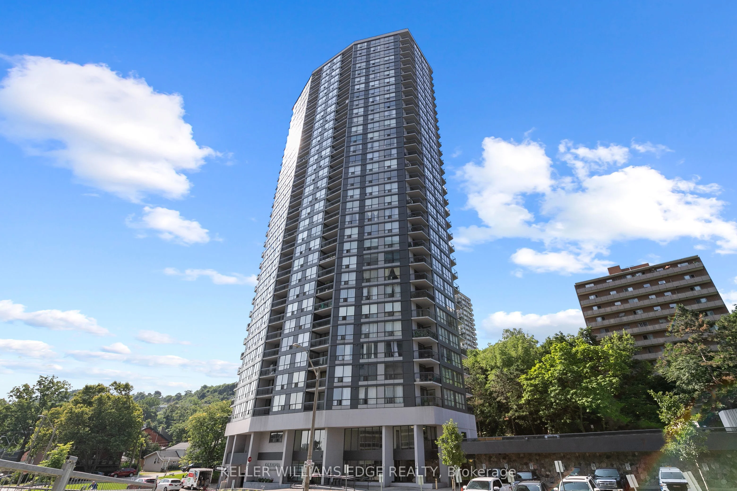 150 Charlton Avenue E 2206, Hamilton, ON L8N 3X3