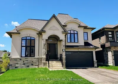 Detached in Woodstock