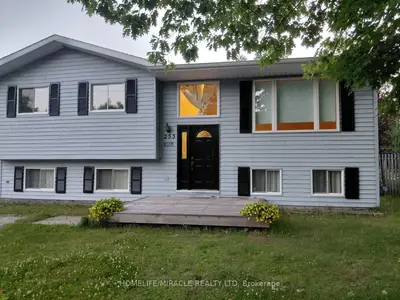 Detached in Gravenhurst
