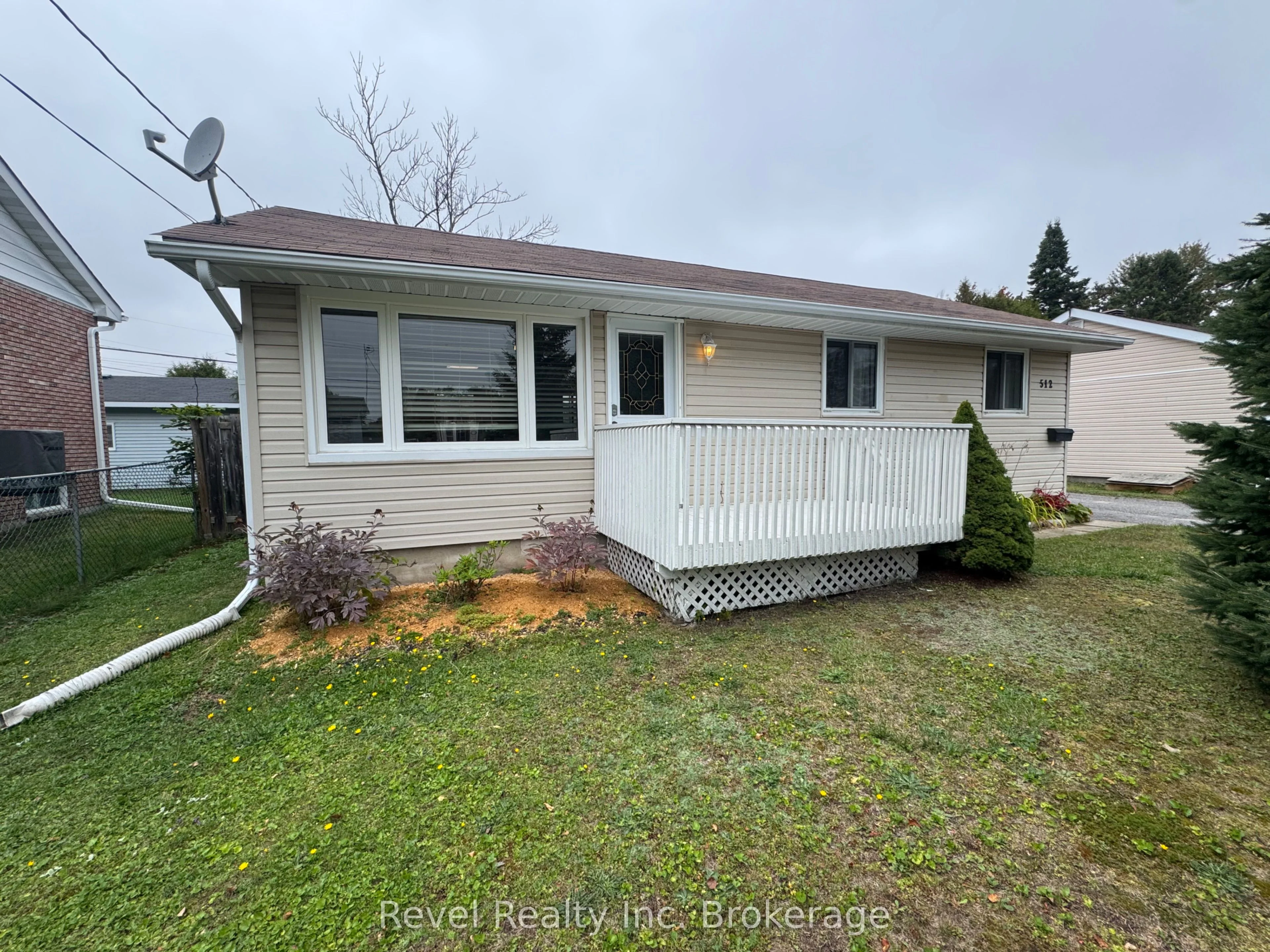 512 Aberdeen Avenue, North Bay, ON P1B 7H7