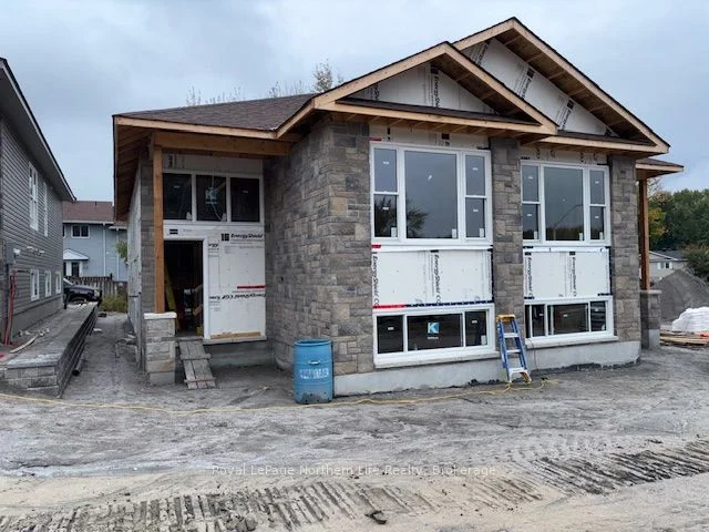 12 Meadow Wood Court, North Bay, ON P1A 4L5