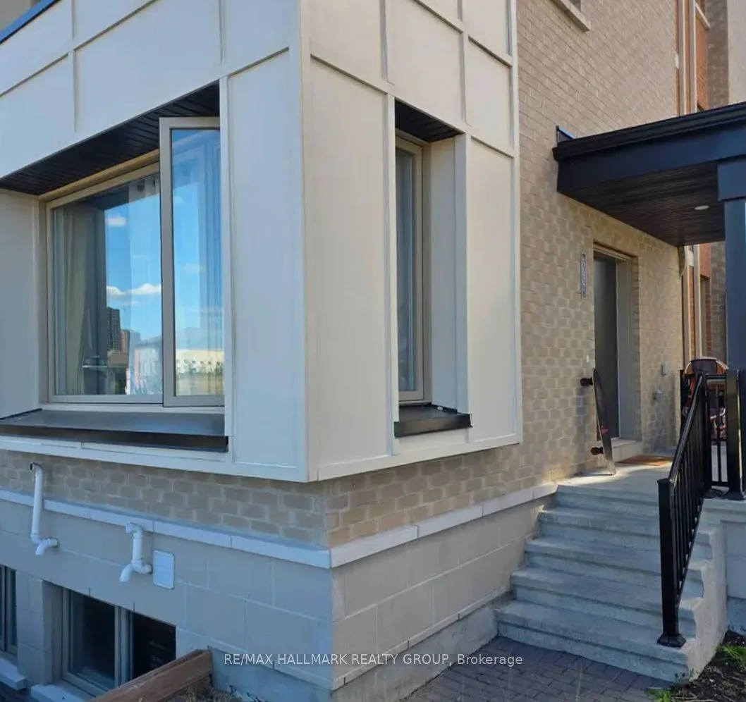 Condo Townhouse in Manor Park - Cardinal Glen and Area