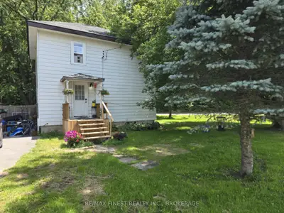 Detached in Frontenac