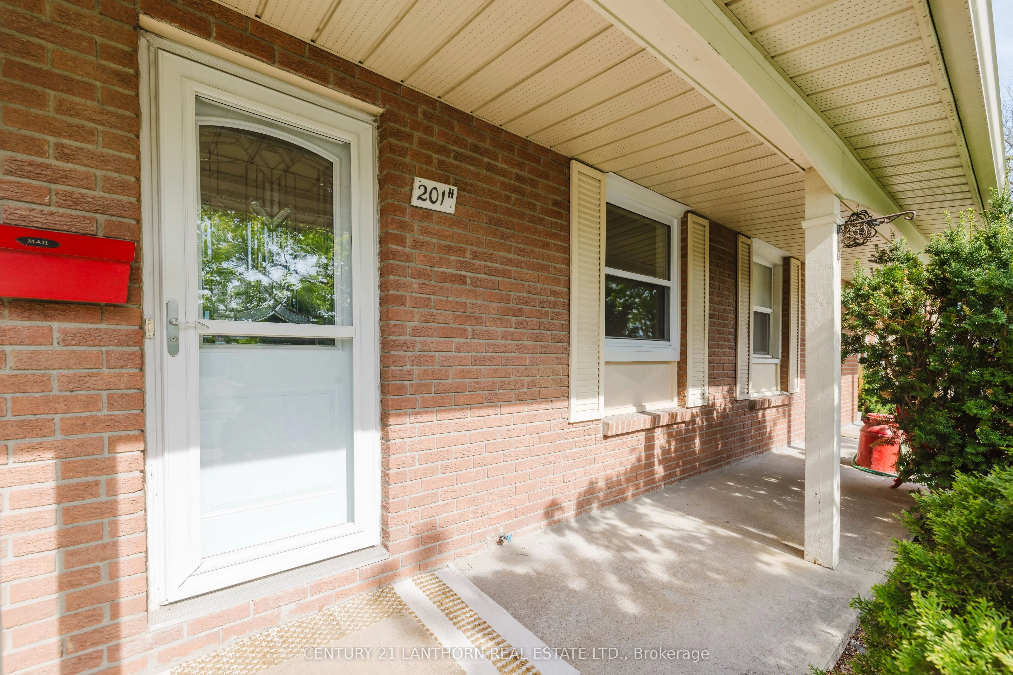 201 North Park Street H, Belleville, ON K8P 4T9