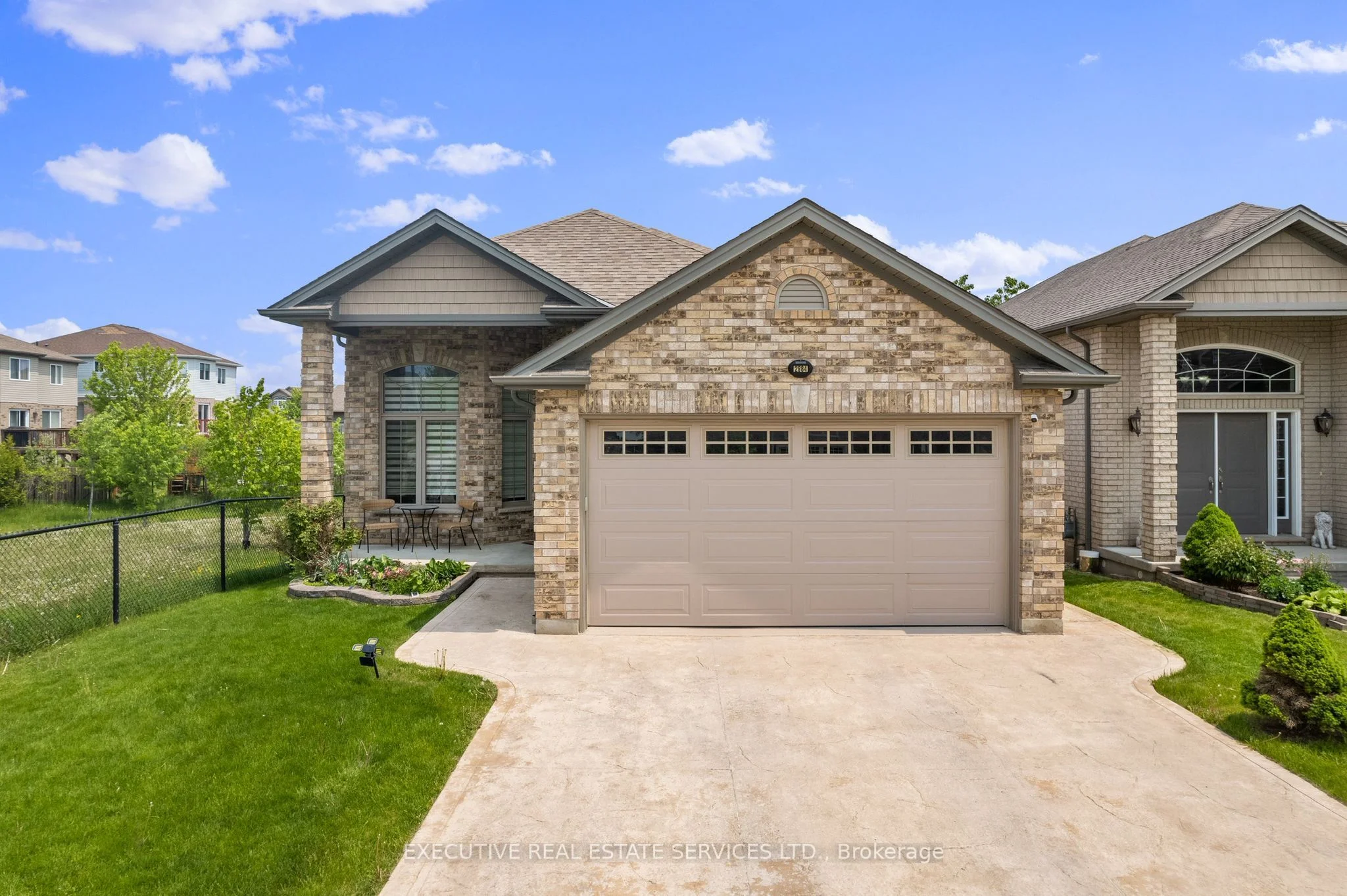 2884 DEVON Road Upper, London South, ON N6E 0A4