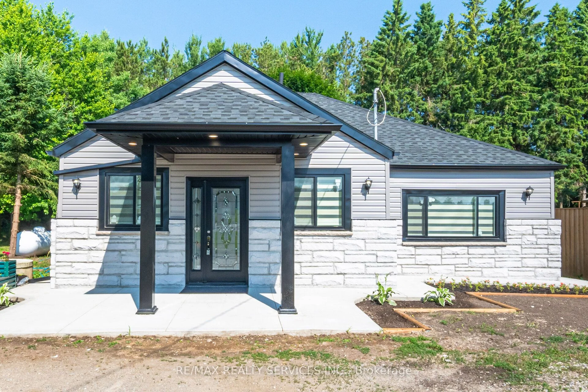Detached in Erin