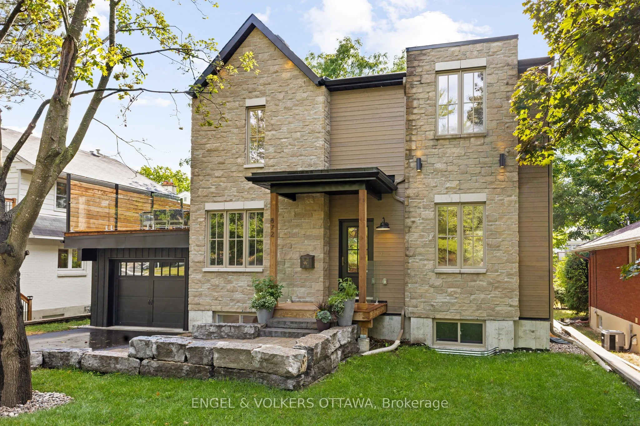 872 Iroquois Road, McKellar Heights - Glabar Park and Area, ON K2A 3N2