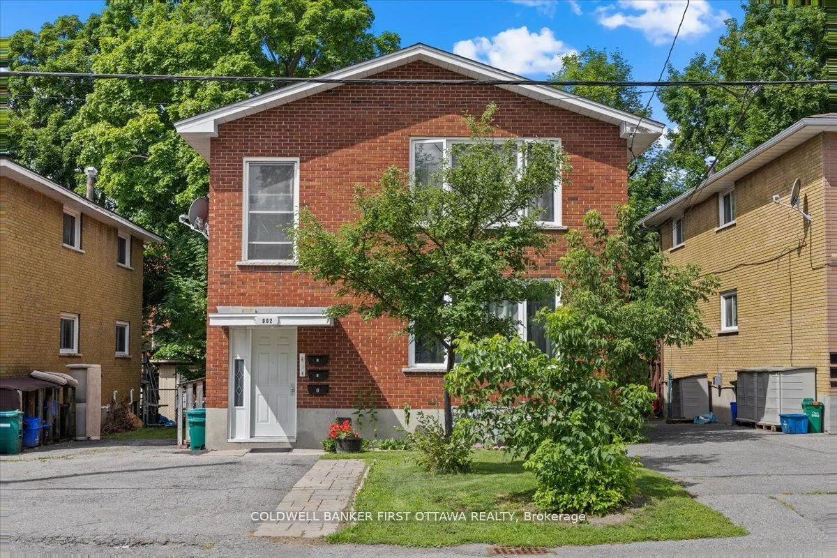 902 Watson Street, Britannia Heights - Queensway Terrace N and Area, ON K2B 6B9