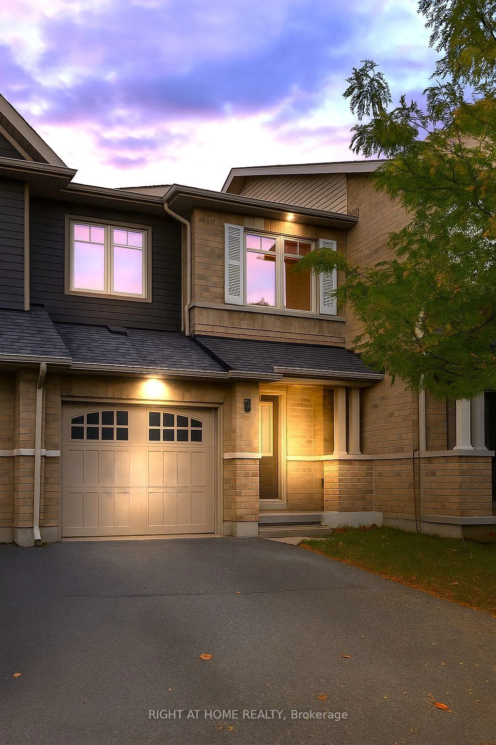 Att/Row/Townhouse in Barrhaven
