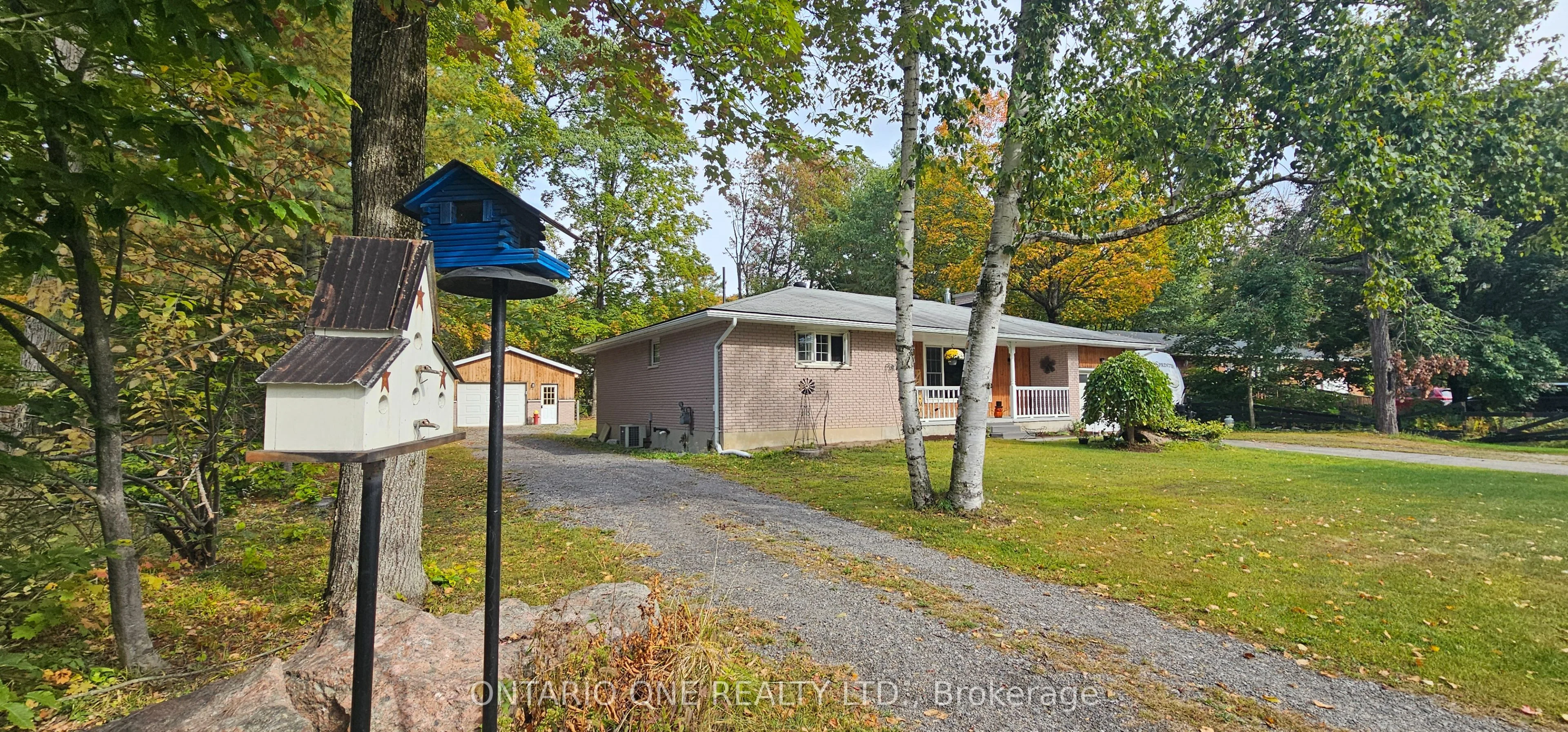 550 Muskoka Beach Road, Gravenhurst, ON P1P 1B3